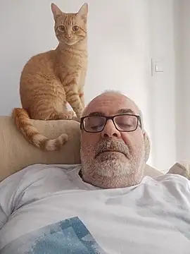 Satiro Sevilla online show from 15, 11, 2025