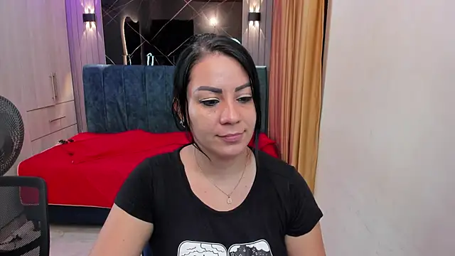 Julia Ahnn online show from 20, 9, 2025