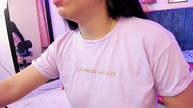 Julia Ahnn online show from 24, 2, 2025