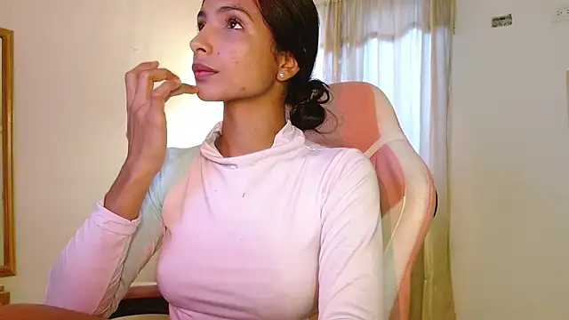 AnnitaSerna  online show from 21, 4, 2026