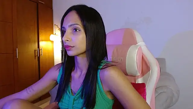 AnnitaSerna  online show from 15, 12, 2025