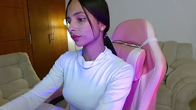 AnnitaSerna  online show from 26, 3, 2026