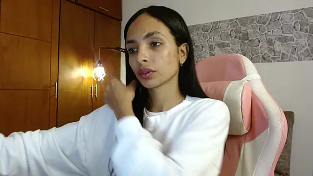 AnnitaSerna  online show from 10, 10, 2025