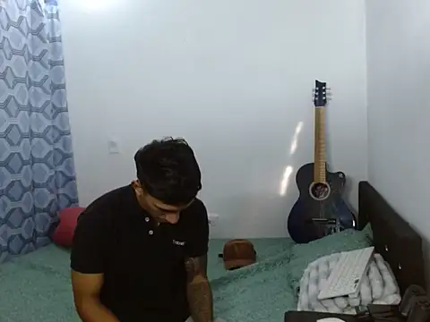 latino hotxxx online show from 12, 11, 2025