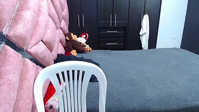 moan sex2 online show from 2, 4, 2026