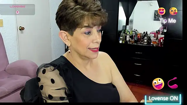 Snapshot of Angelina_Stone_65 chatting on 12, 11, 2025 Angelina Stone 65 online show from 12, 11, 2025