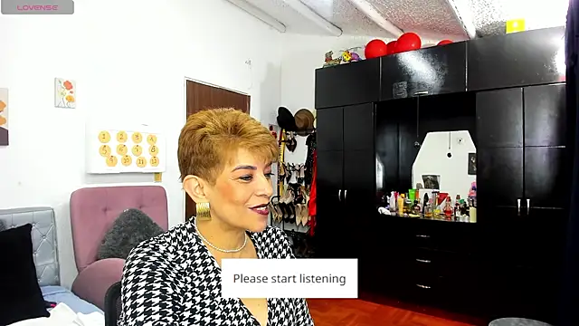 Snapshot of Angelina_Stone_65 chatting on 15, 5, 2026 Angelina Stone 65 online show from 15, 5, 2026