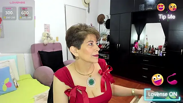 Snapshot of Angelina_Stone_65 chatting on 22, 10, 2025 Angelina Stone 65 online show from 22, 10, 2025