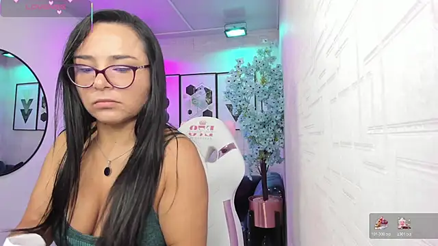 Tiara rr online show from 1, 3, 2026