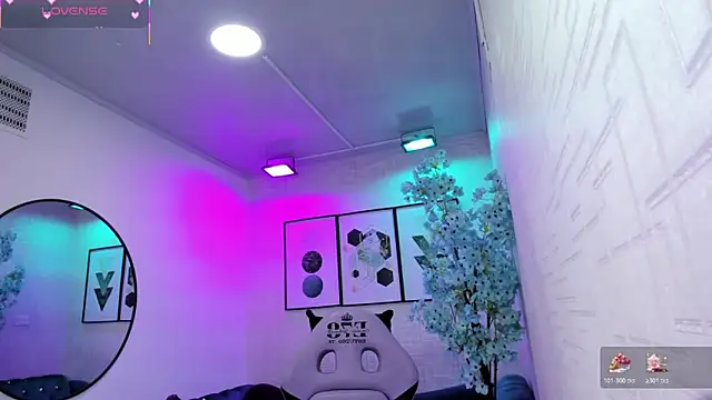 Tiara rr online show from 18, 4, 2026