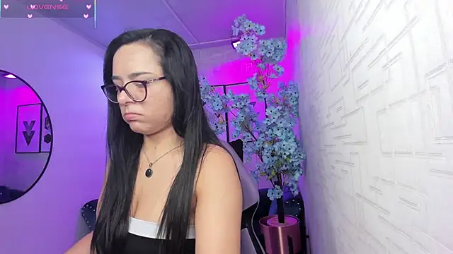 Tiara rr online show from 17, 1, 2026