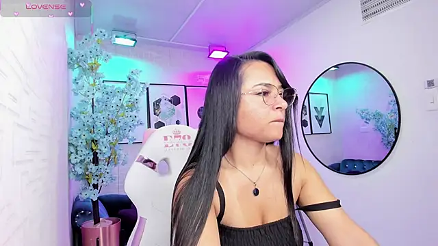 Tiara rr online show from 21, 3, 2026