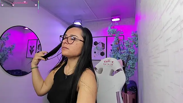 Tiara rr online show from 8, 2, 2026