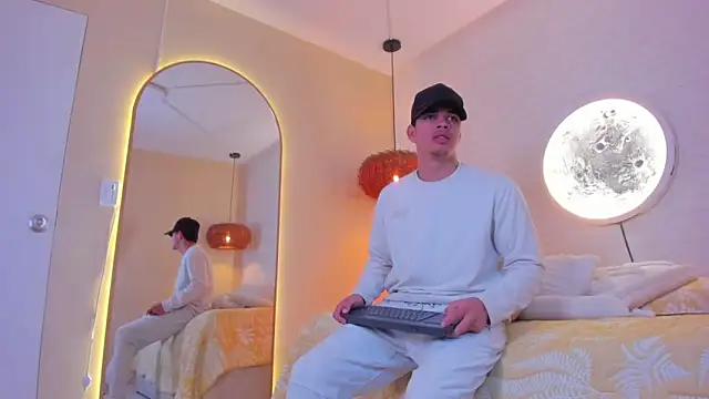 Benjamin More online show from 3, 6, 2026