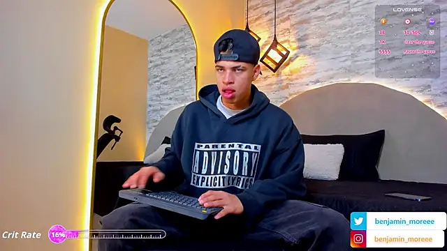 Benjamin More online show from 9, 10, 2025