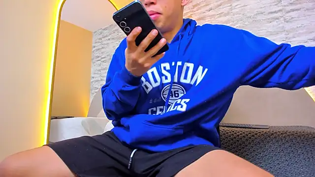 Benjamin More online show from 5, 11, 2025