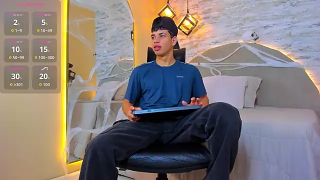 Benjamin More online show from 30, 10, 2025