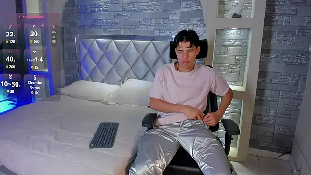 Benjamin More online show from 21, 3, 2025