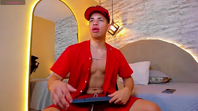 Benjamin More online show from 14, 10, 2025