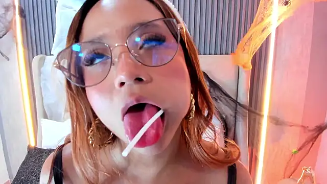 MelanieRoah online show from 27, 10, 2025