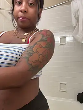 Snapshot of Thickynicky222 chatting on 17, 3, 2025 Thickynicky222 online show from 17, 3, 2025