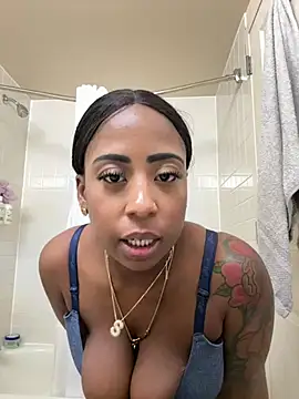 Snapshot of Thickynicky222 chatting on 14, 3, 2025 Thickynicky222 online show from 14, 3, 2025