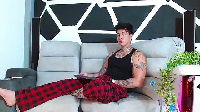 JUSTIN FULLER1 online show from 28, 11, 2025