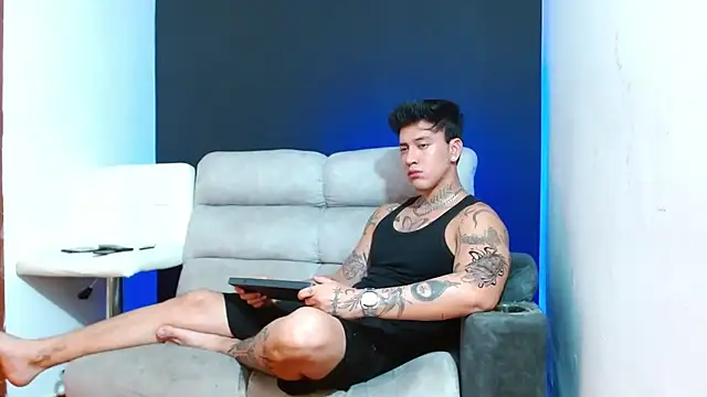 JUSTIN FULLER1 online show from 2, 4, 2026