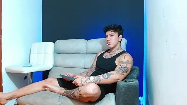 JUSTIN FULLER1 online show from 22, 4, 2026