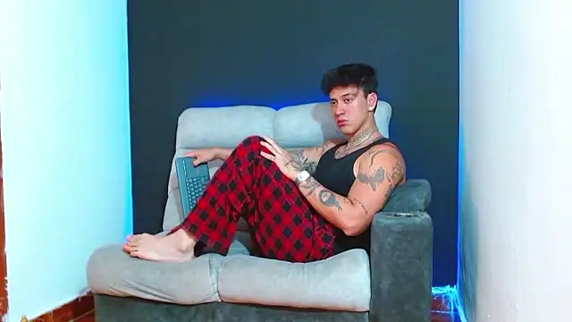 JUSTIN FULLER1 online show from 12, 1, 2026