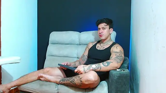 Snapshot of JUSTIN_FULLER1 chatting on 8, 7, 2026 JUSTIN FULLER1 online show from 8, 7, 2026