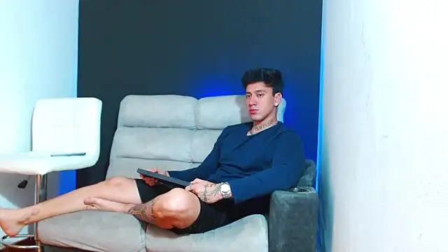 JUSTIN FULLER1 online show from 12, 3, 2026