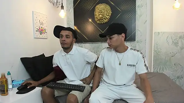 Snapshot of JordanAndAndrew chatting on 19, 2, 2025 JordanAndAndrew online show from 19, 2, 2025