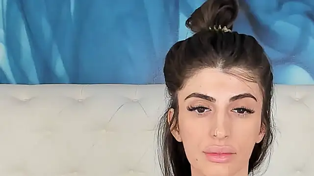 SkinnyDolly online show from 9, 9, 2025