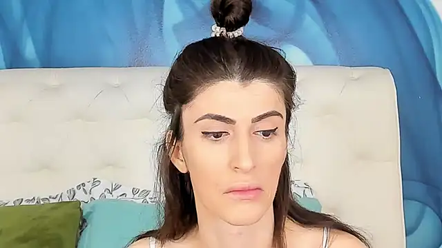 SkinnyDolly online show from 3, 11, 2025