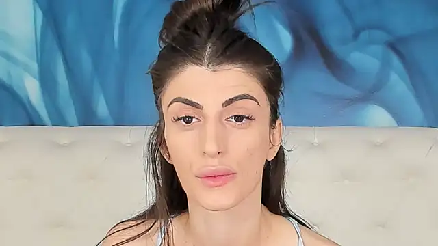 SkinnyDolly online show from 5, 10, 2025