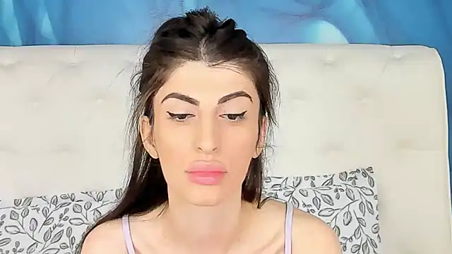 SkinnyDolly online show from 24, 10, 2025