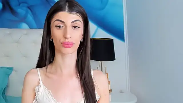 SkinnyDolly online show from 4, 3, 2025