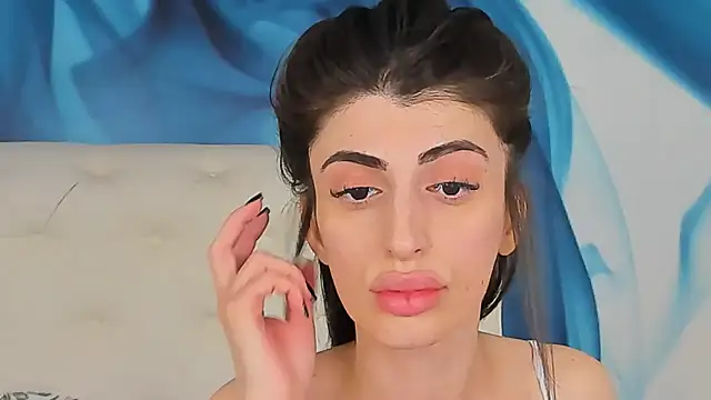 SkinnyDolly online show from 13, 3, 2026