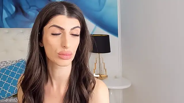 SkinnyDolly online show from 15, 2, 2025