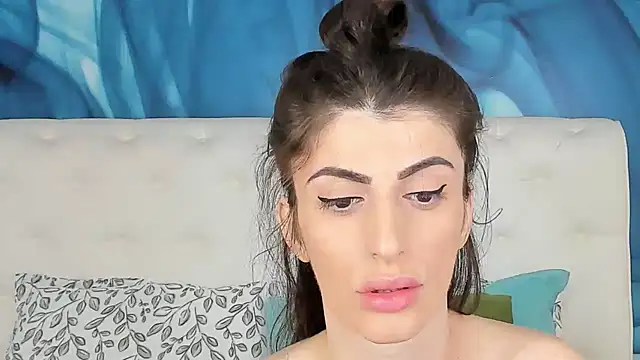 SkinnyDolly online show from 30, 10, 2025