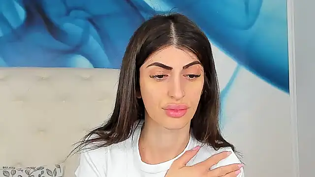 SkinnyDolly online show from 15, 4, 2026