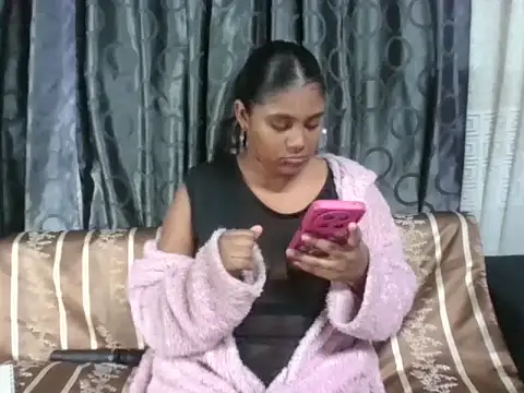 Snapshot of Lilmisskay18 chatting on 28, 7, 2026 Lilmisskay18 online show from 28, 7, 2026