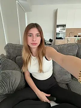 emma05 online show from 13, 3, 2026