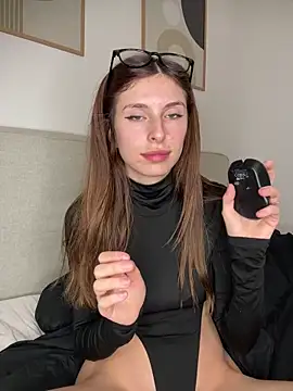 emma05 online show from 28, 2, 2025