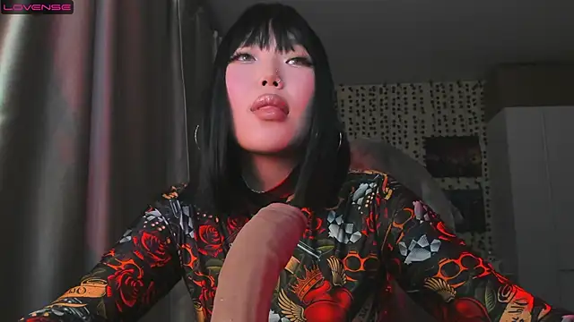 Snapshot of uko_sa chatting on 11, 11, 2025 uko sa online show from 11, 11, 2025