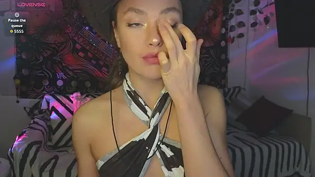 KellyFouler online show from 25, 10, 2025