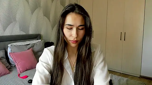Snapshot of Bambiii_bby chatting on 1, 6, 2026 Bambiii bby online show from 1, 6, 2026
