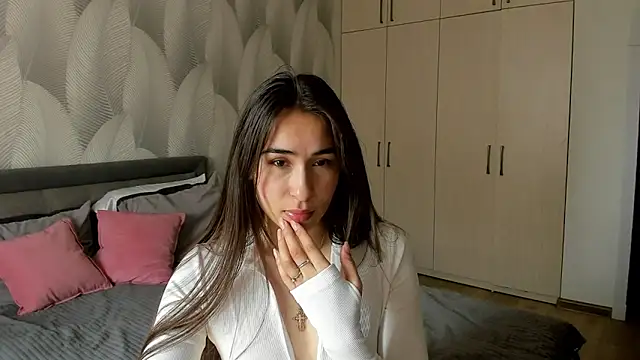 Snapshot of Bambiii_bby chatting on 27, 5, 2026 Bambiii bby online show from 27, 5, 2026