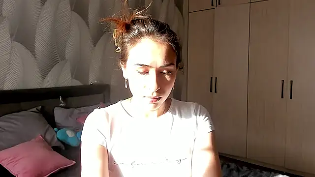 Bambiii bby online show from 20, 9, 2025